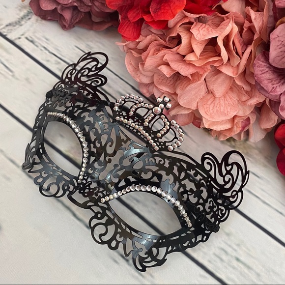 Black Metal and Crystal Venetian Masquerade Mask - Picture 5 of 16